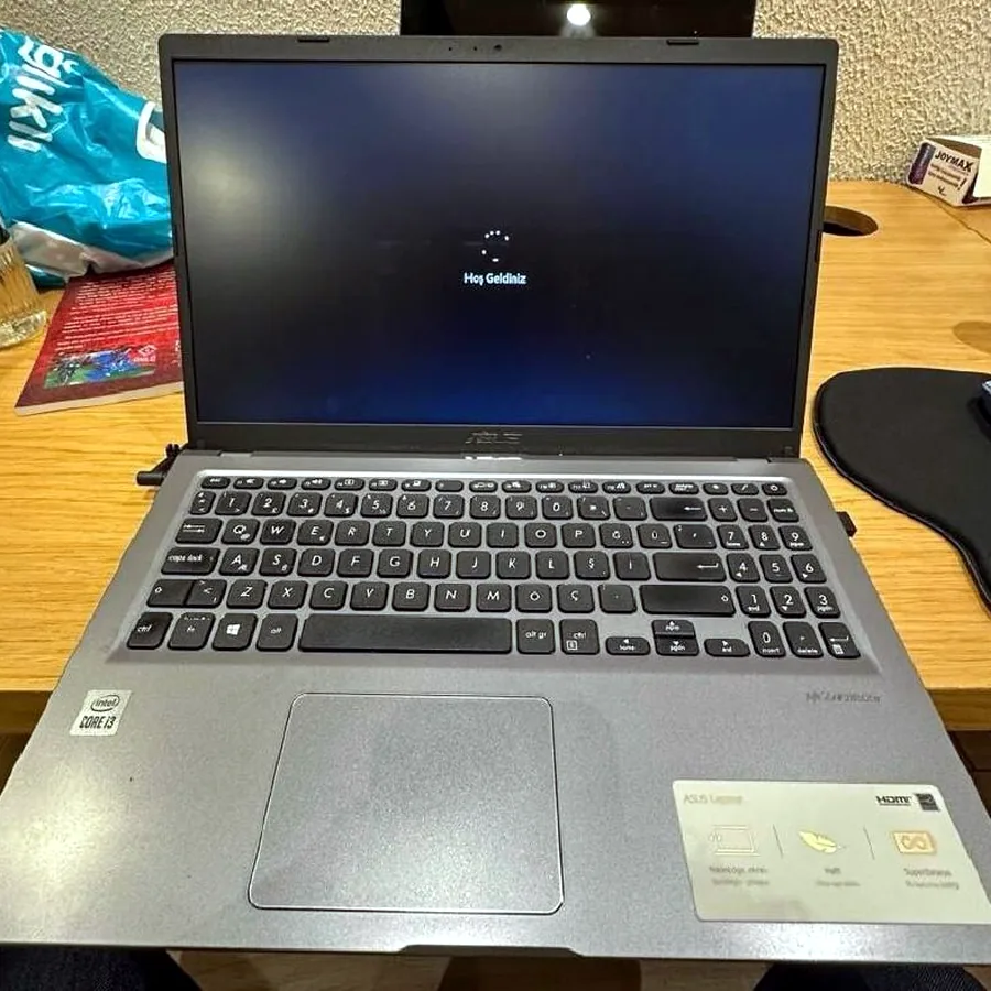 Ноутбук Asus, Intel Core i3-10, 4 GB RAM, 256 GB SSD