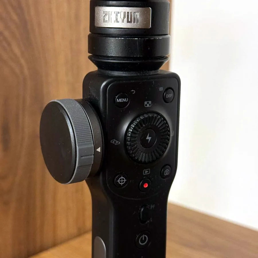 Стабилизатор Zhiyun Smooth 4