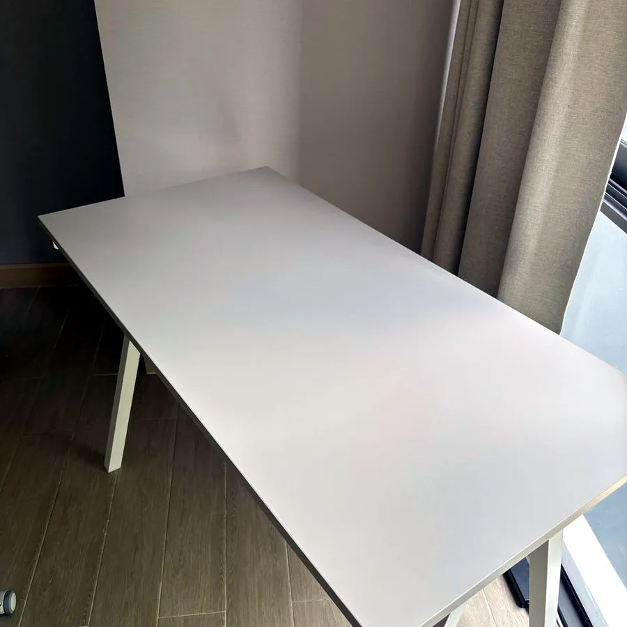 Рабочий стол IKEA Trotten, 120x70 см