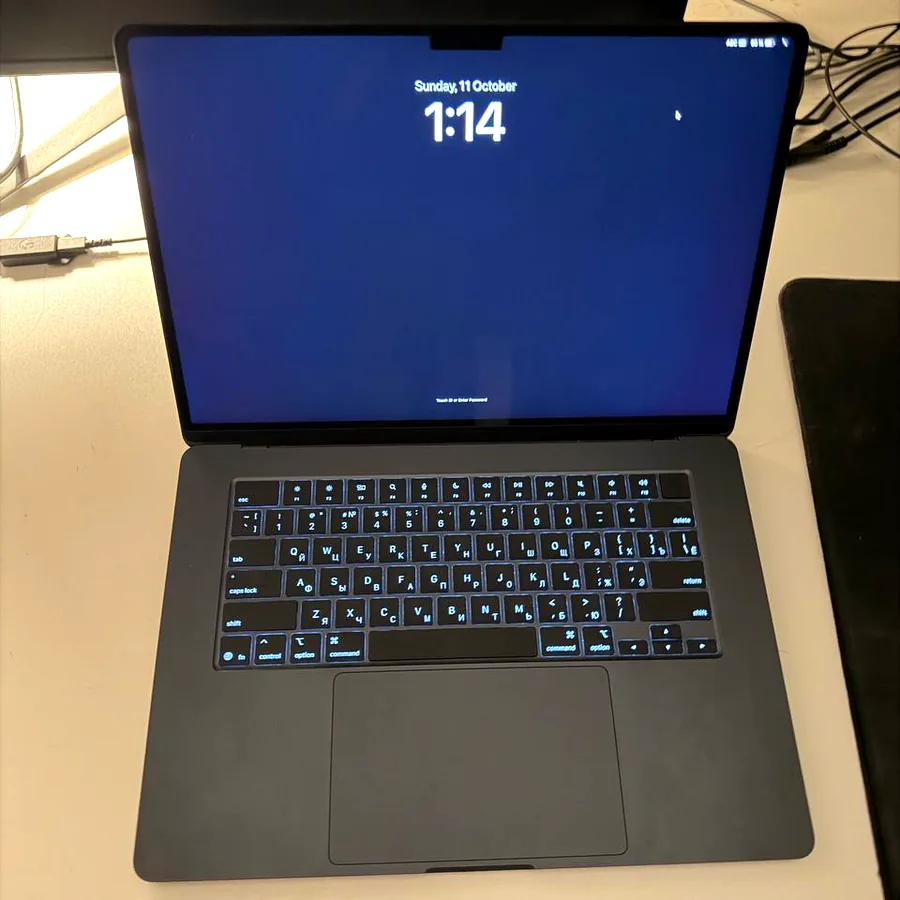 MacBook Air 15 M4, 16/256GB, идеальное состояние