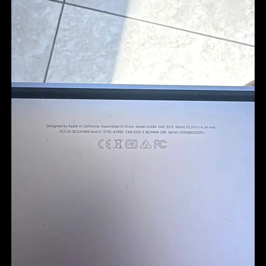 MacBook Pro 2018, 16 GB, 256 GB SSD