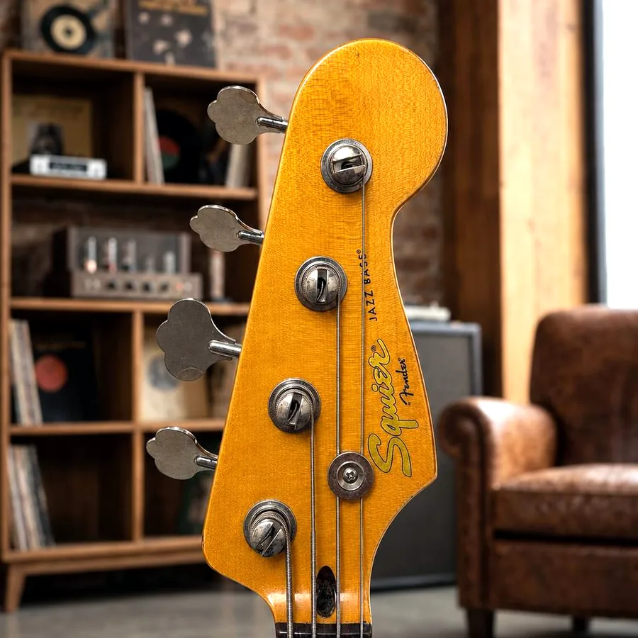 Бас-гитара Squier Classic Vibe Jazz Bass 60s