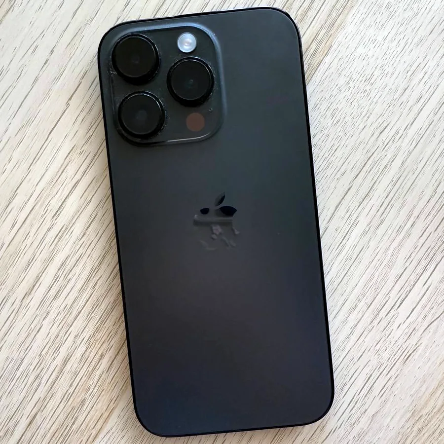 iPhone 14 Pro 256 GB чёрный, батарея 72%