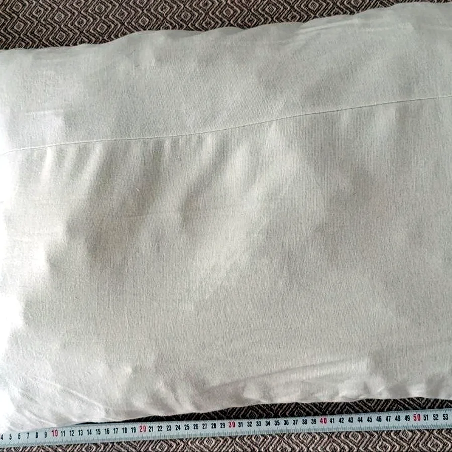 Подушки, 7 лари штука