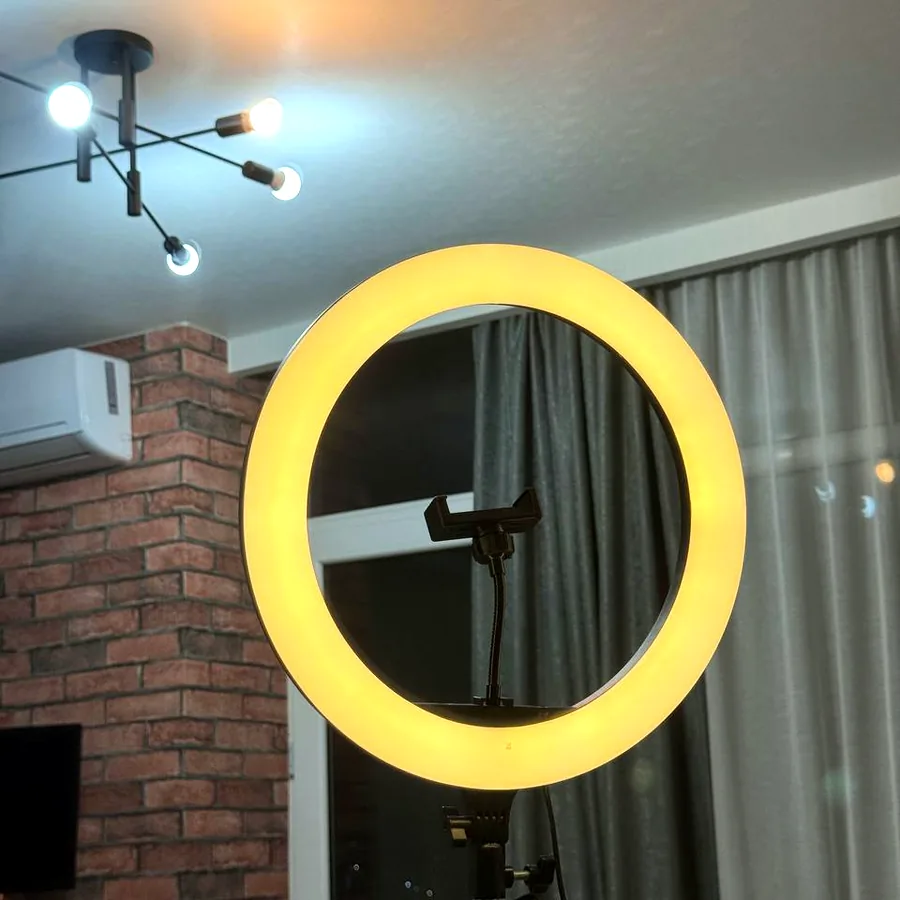 Кольцевая лампа RGB со штативом