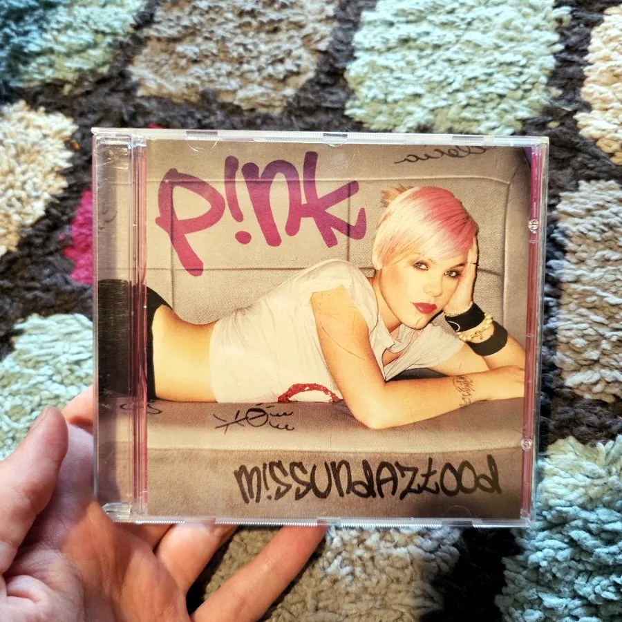 CD P!nk "M!ssundaztood", оригинал из Канады