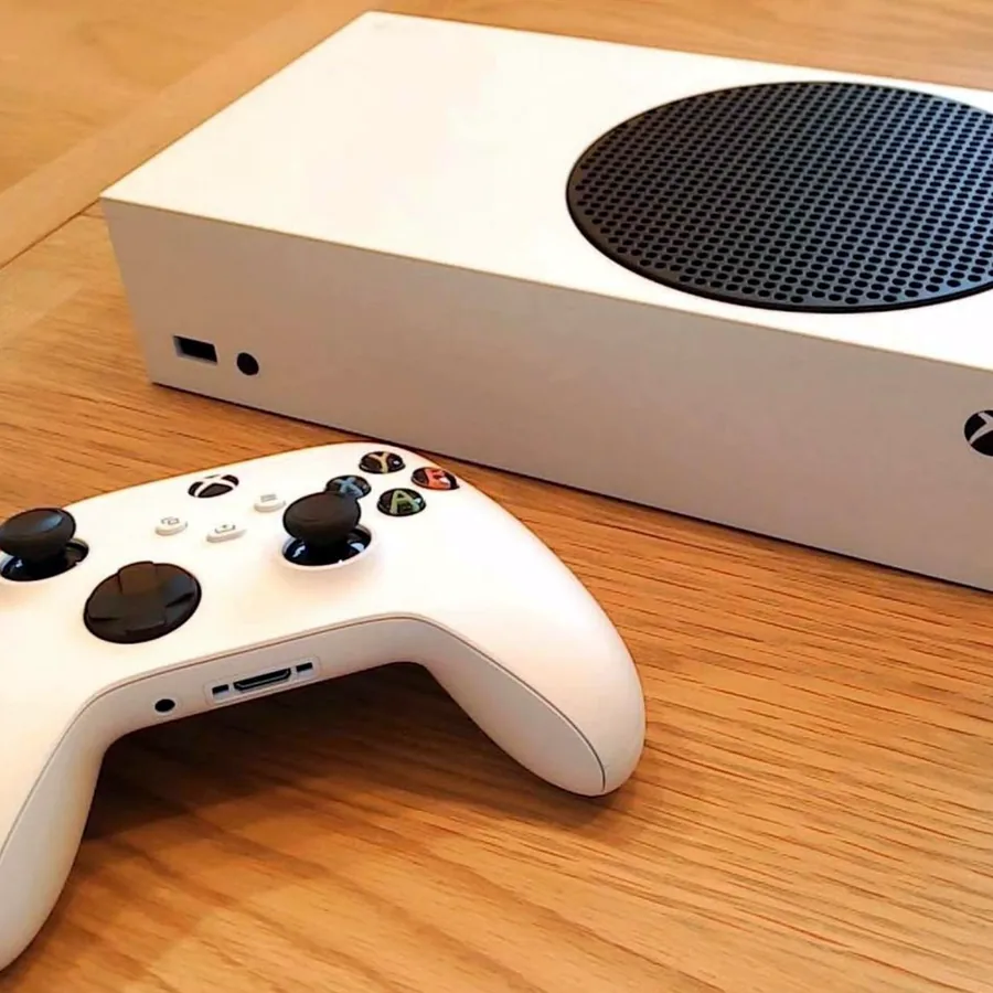Xbox Series S с оригинальной коробкой и аксессуарами