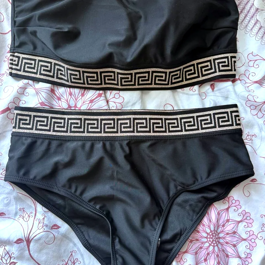 Купальники новые, размеры L и XL