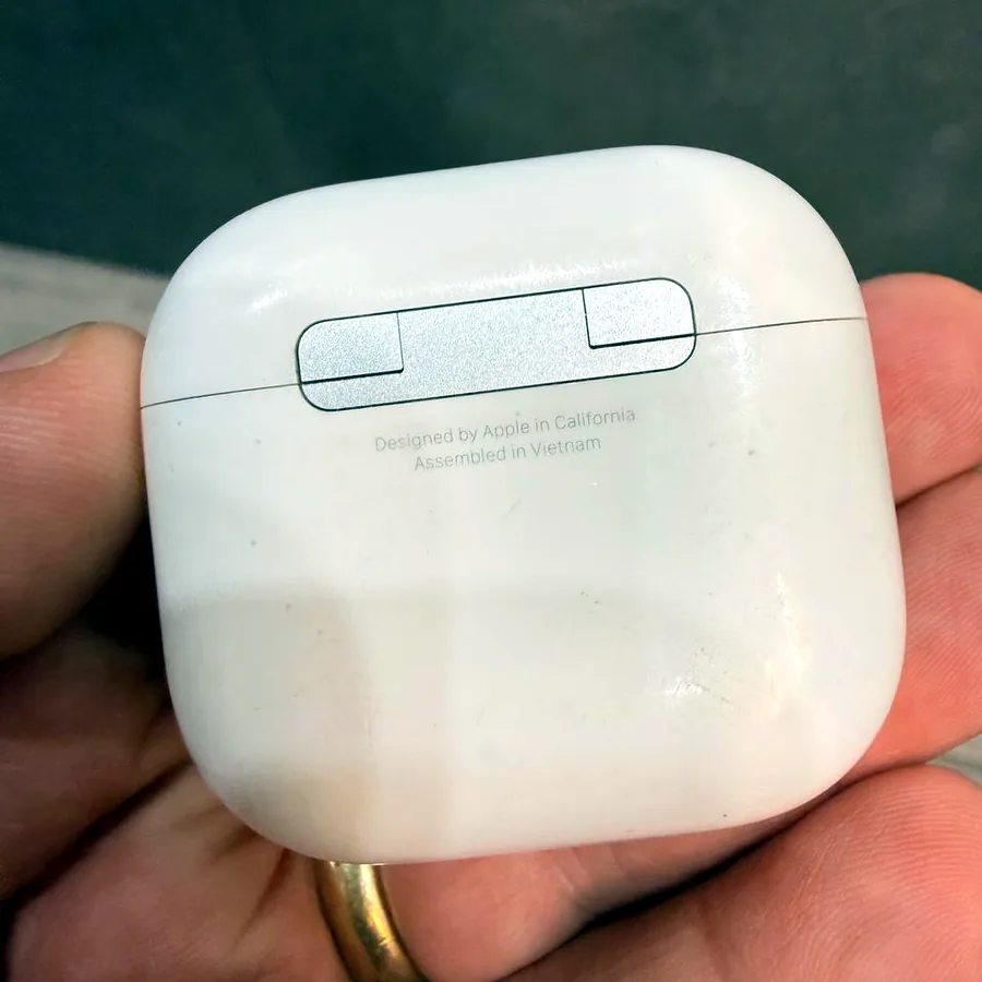 AirPods 4 ANC с беспроводной зарядкой