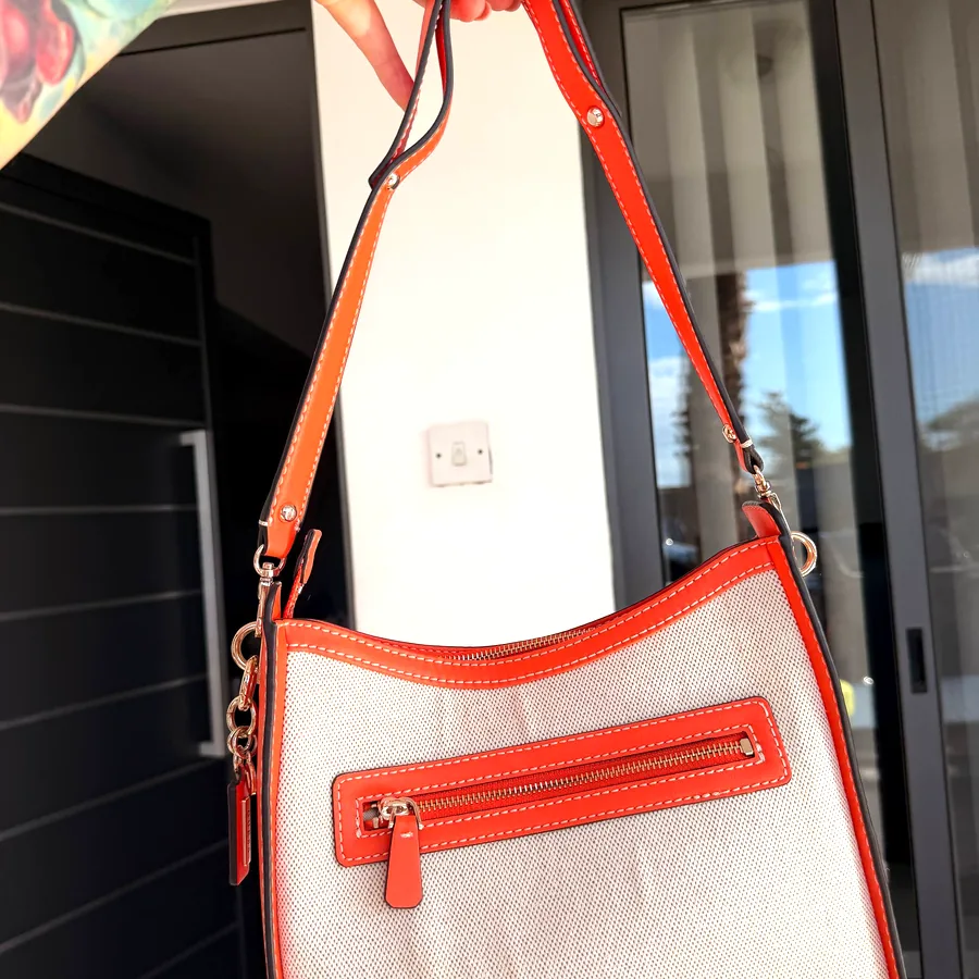 Сумочка Guess, идеальное состояние