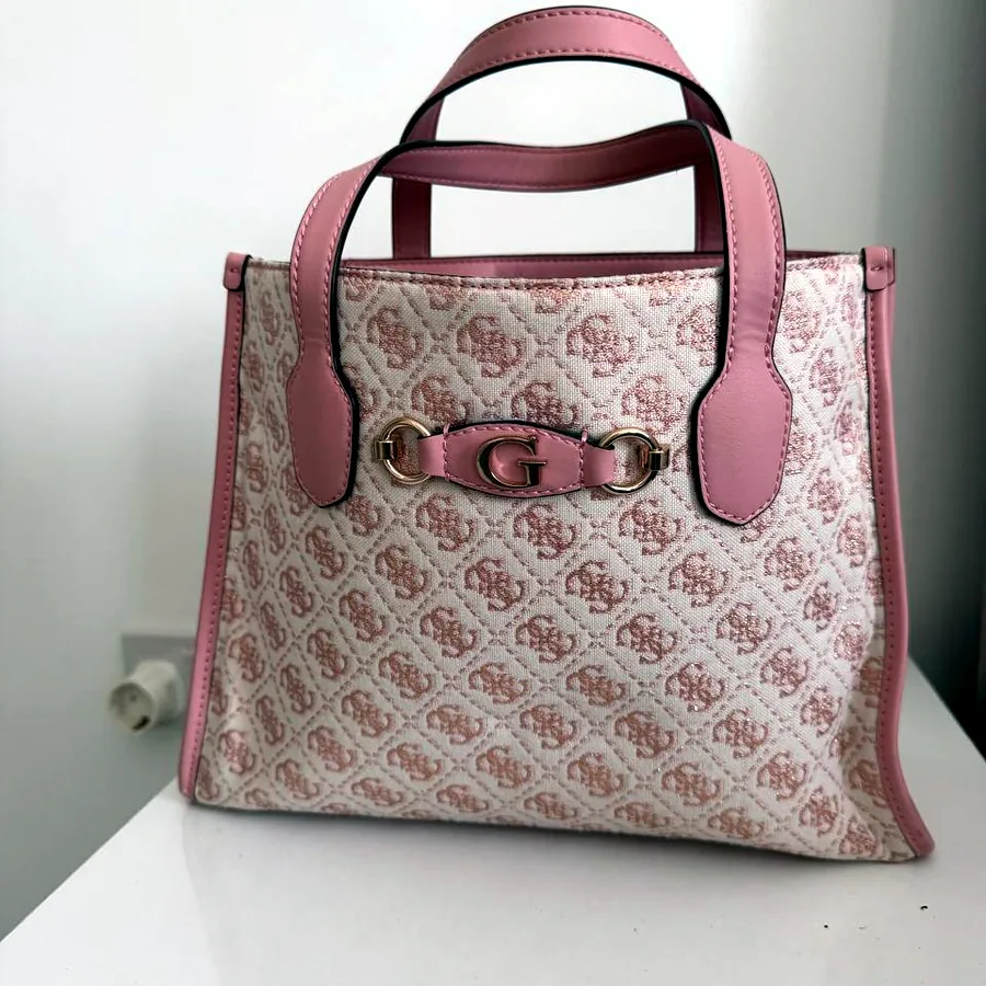 Сумка GUESS, идеальное состояние