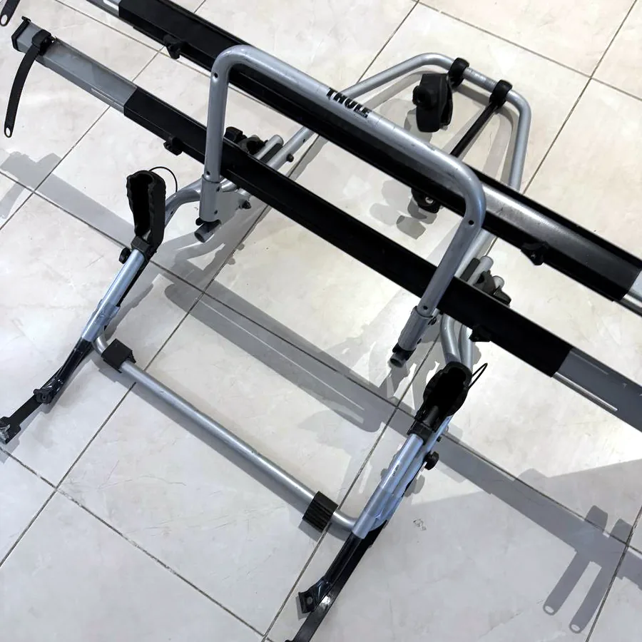 Крепление Thule для двух велосипедов на дверь