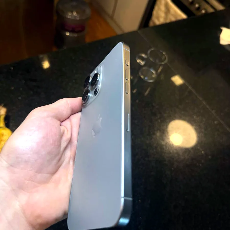 iPhone 15 Pro Max 256GB, состояние 10/10