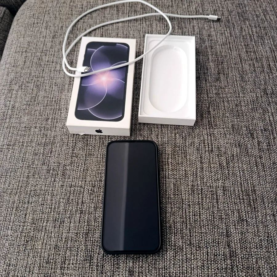 iPhone 17E 256 GB, E-SIM, новый