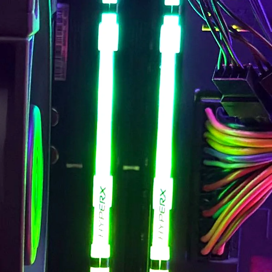 Оперативная память 16 ГБ 3600 МГц, RGB