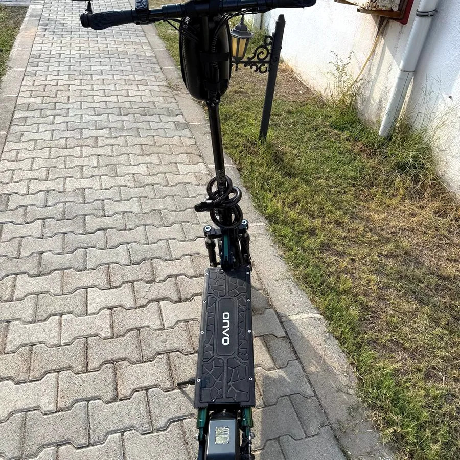 Электросамокат Onvo 13X Plus, пробег 1900 км