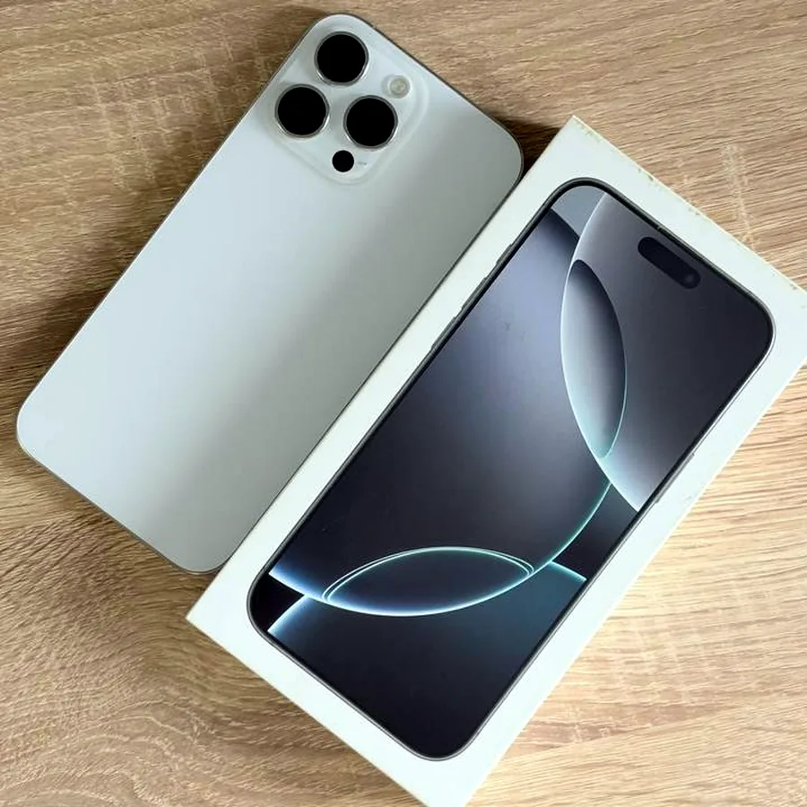 iPhone 16 Pro Max, 85% батареи, отличное состояние