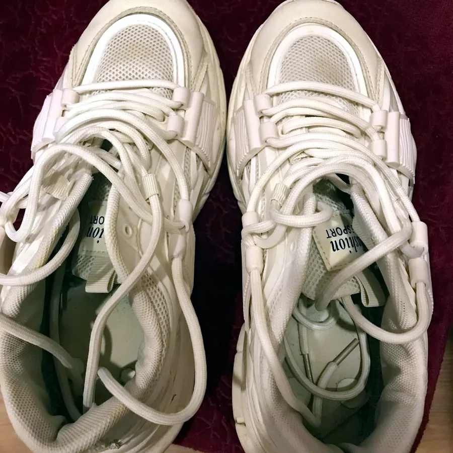 Кроссовки белые, размер 41