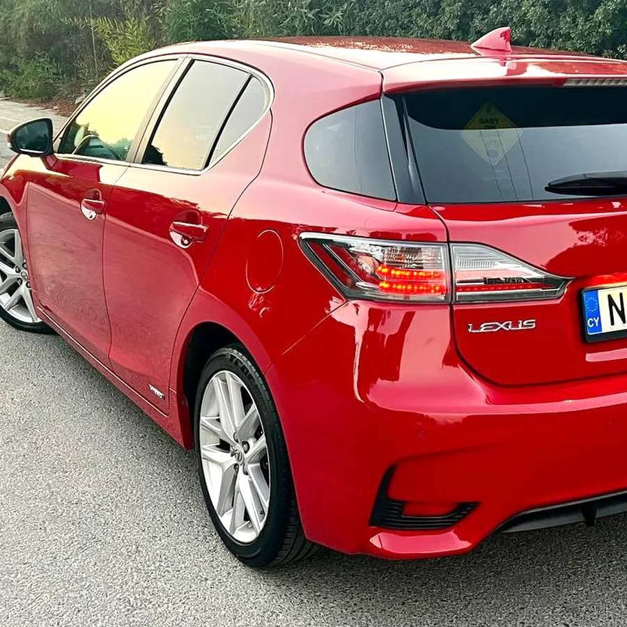 Lexus CT200h hybrid 2014, пробег 103 000 миль