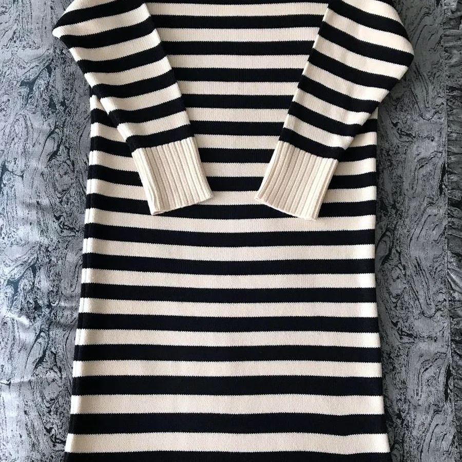 Платье Zara в полоску, размер S