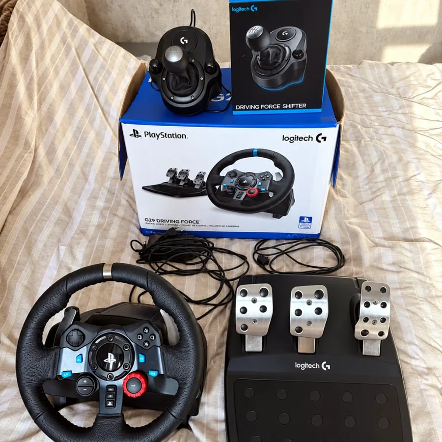 Logitech G29 с коробкой передач Driving Force Shifter