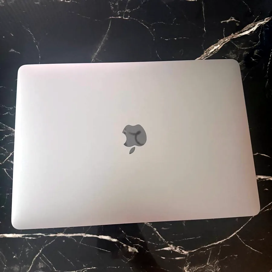 MacBook Pro 13 дюймов 2022, Apple M2