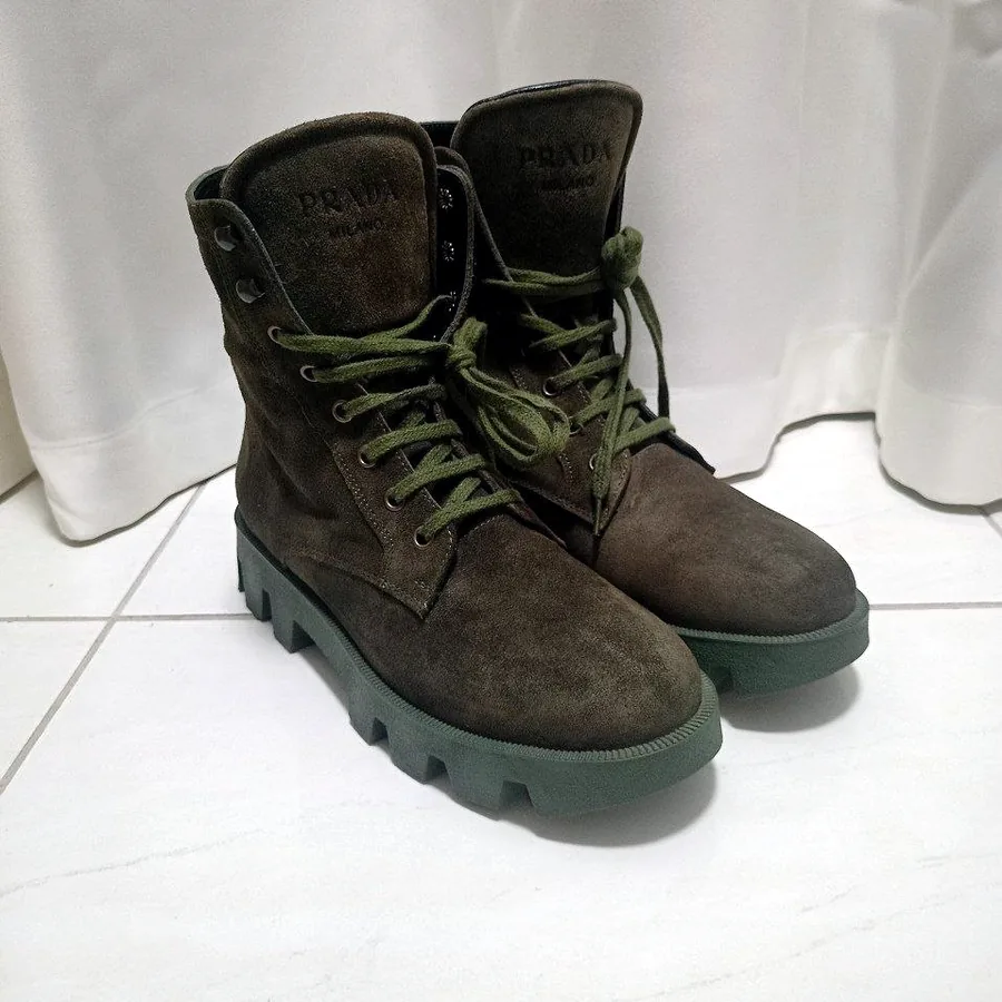 Prada Suede Lace-Up Combat Boots, размер 39