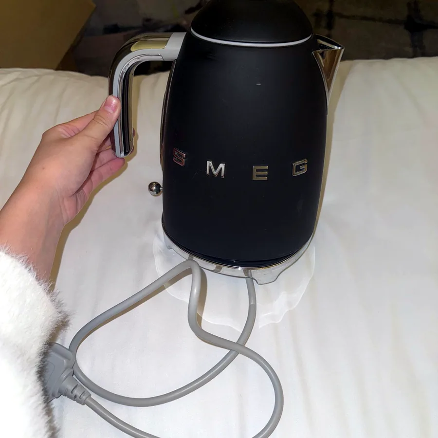 Чайник SMEG чёрный