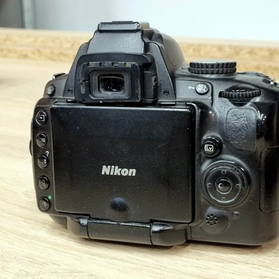 Nikon D5000 с объективом 18-55mm