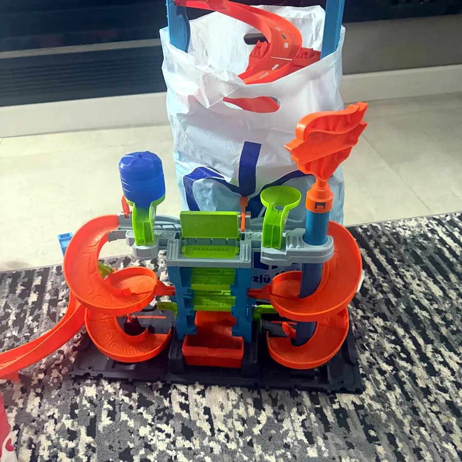 Большой набор Hot Wheels