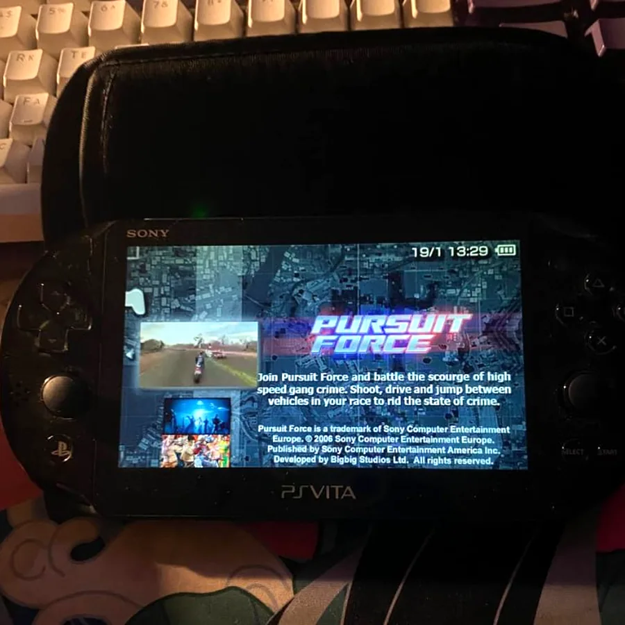 PlayStation Vita Slim, прошитая консоль