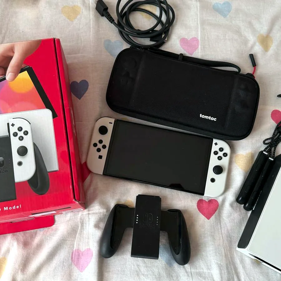 Nintendo Switch OLED White, идеальное состояние