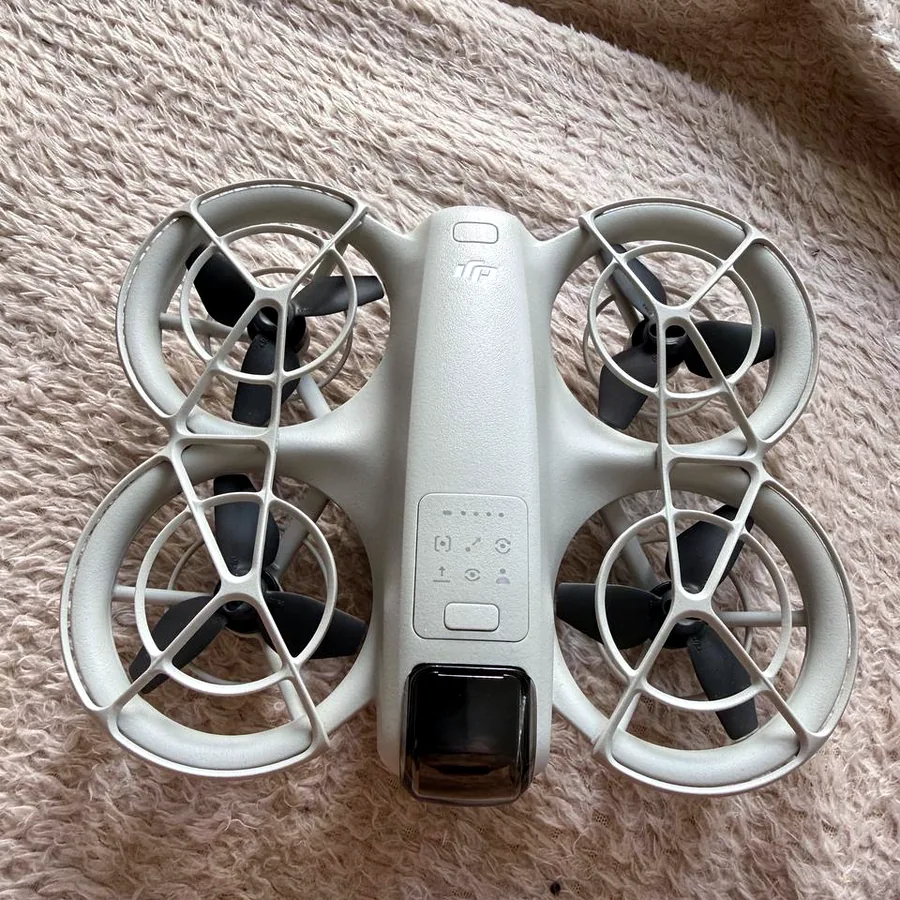 DJI Neo селфи-дрон, идеальное состояние