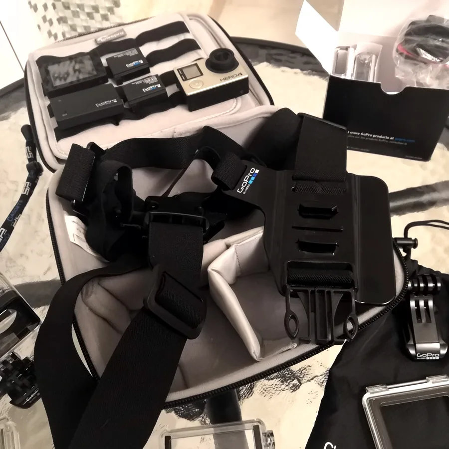GoPro Hero 4 Silver с аксессуарами