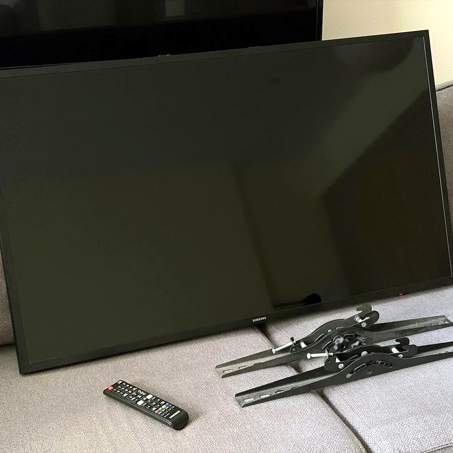 Samsung Smart TV 43 дюйма, Full HD