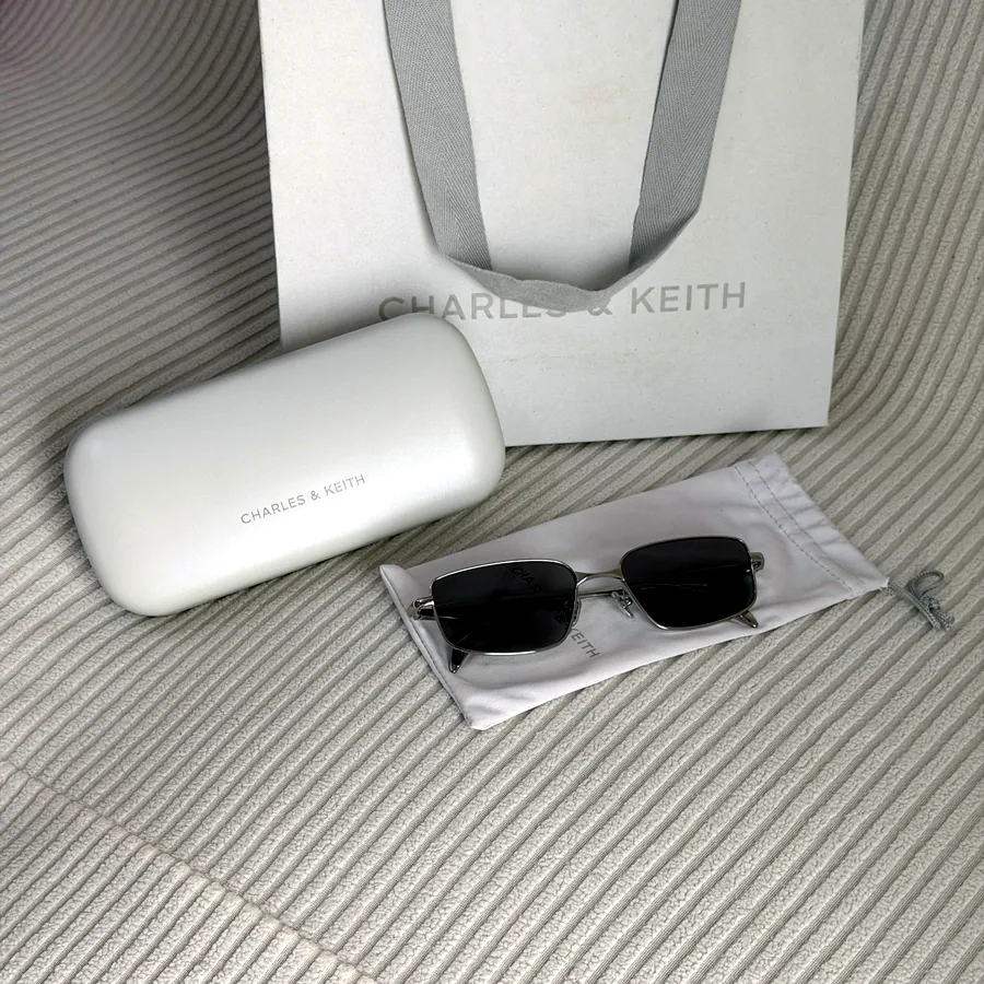 Солнечные очки Charles&Keith, новые