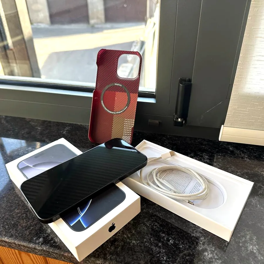iPhone 16 Pro Max 256 GB, Black Titanium
