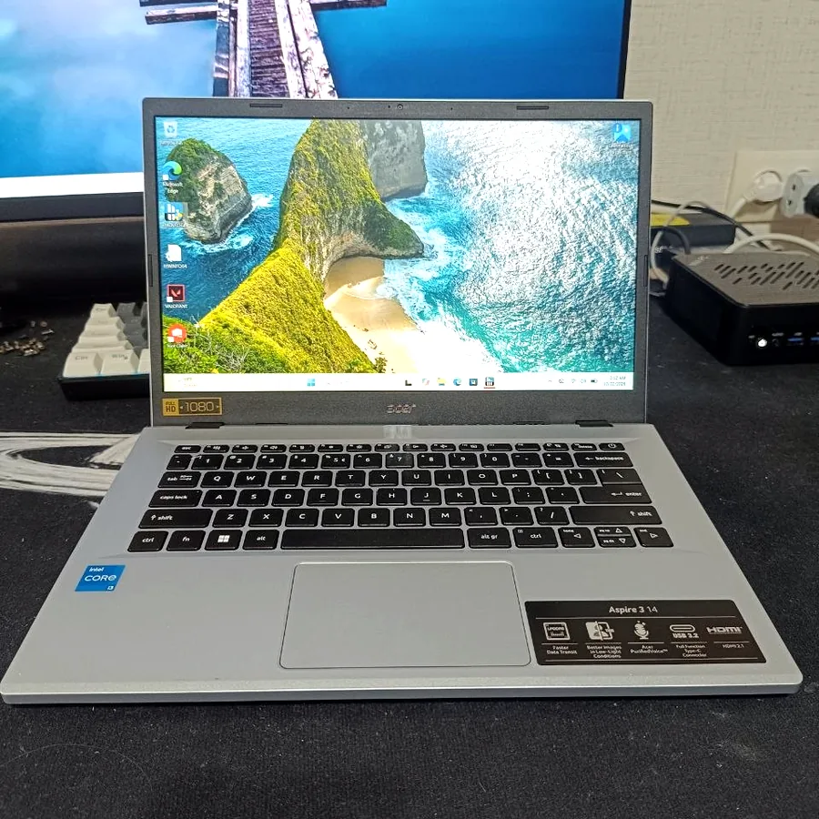 Ноутбук Acer Aspire 3 14, Intel Core i3, отличное состояние