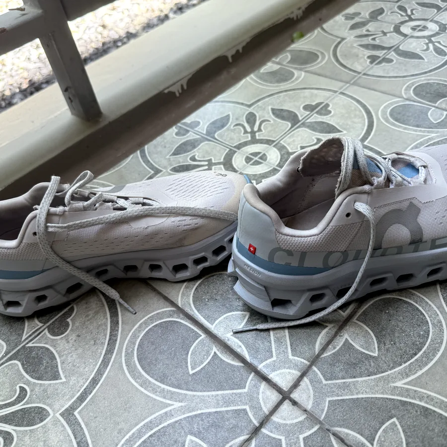 Кроссовки женские on cloud оригинал 38-39
