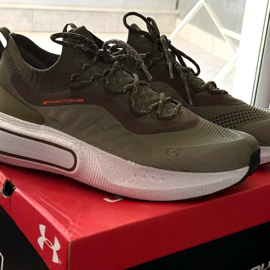 Кроссовки Under Armour HOVR Phantom 4, размер 45