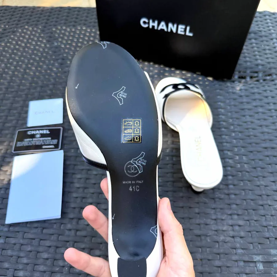 Туфли Chanel White & Black Leather CC Logo, размер 40