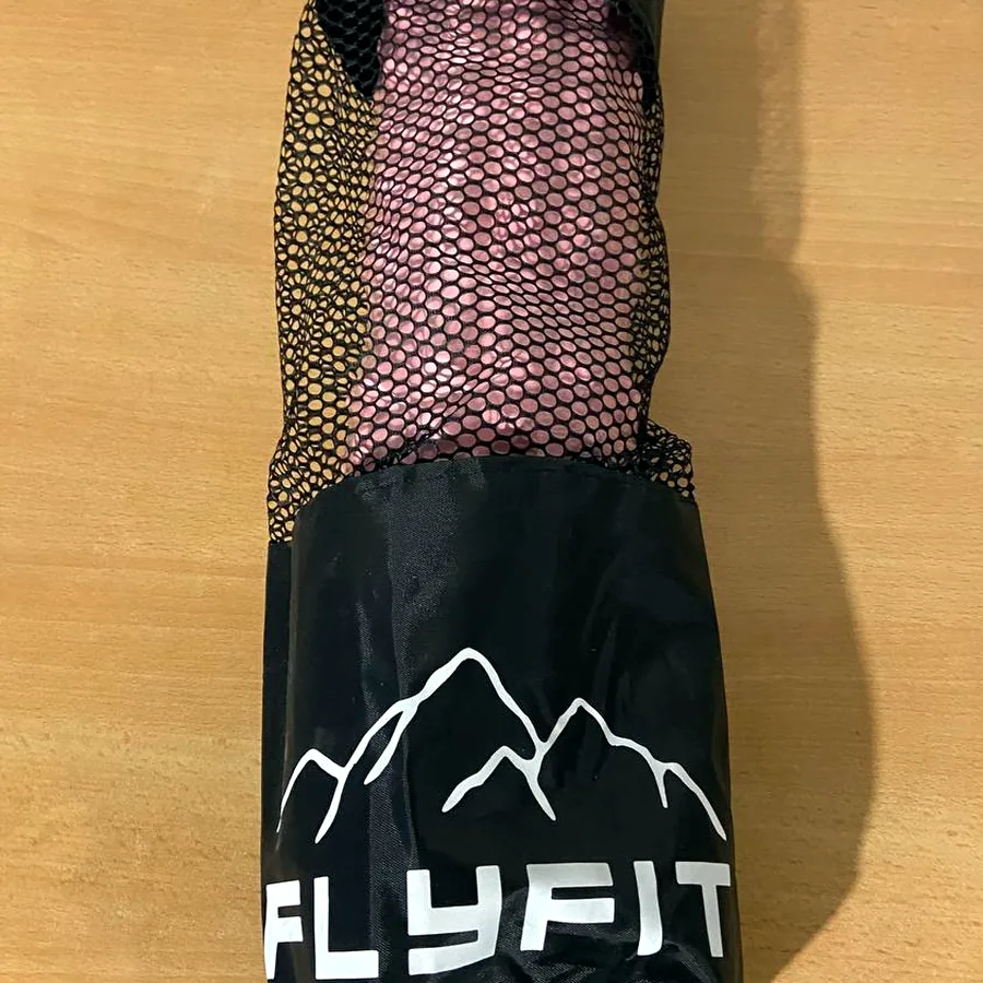 Массажный валик FLYFIT, новый