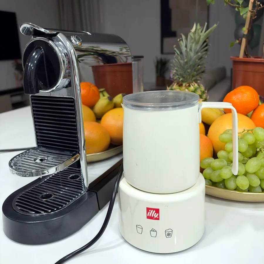 Кофе-сет: Nespresso и вспениватель illy