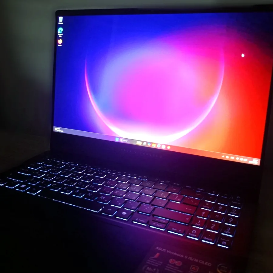 Ноутбук ASUS Vivobook S 15 OLED, идеальное состояние