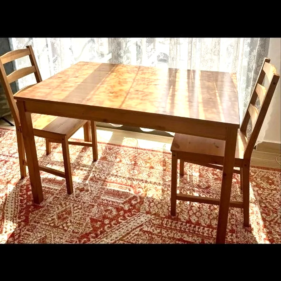 Обеденный стол и 2 стула IKEA
