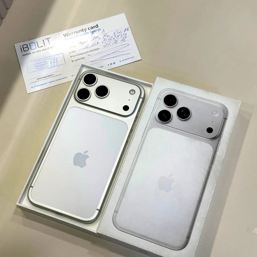 iPhone 17 Pro Max 256GB, серый титан, идеальное состояние