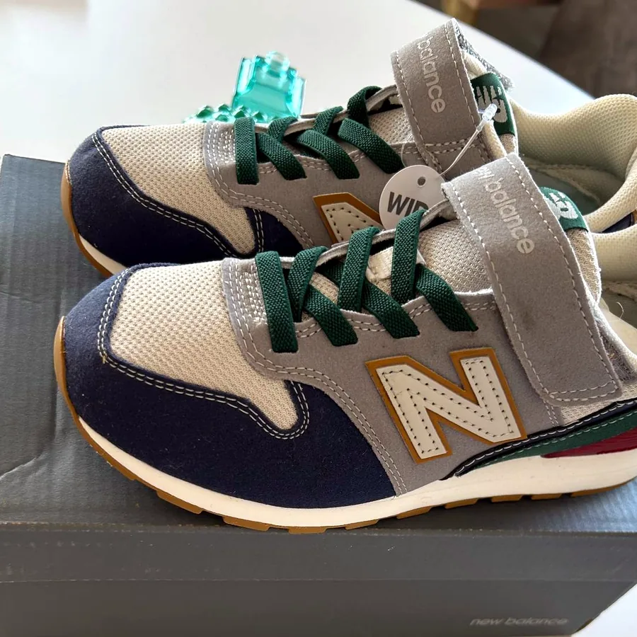 Кроссовки New Balance, размер 35