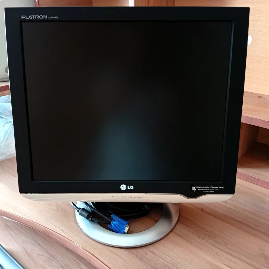 Монитор LG