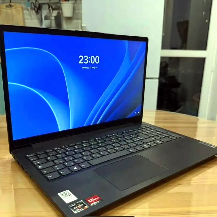 Ноутбук Lenovo V15, AMD Ryzen 5, SSD 256GB
