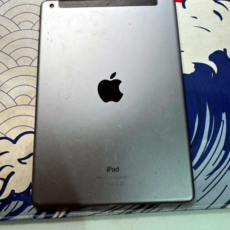 iPad Air 1-го поколения, 32 ГБ, Wi-Fi + Cellular